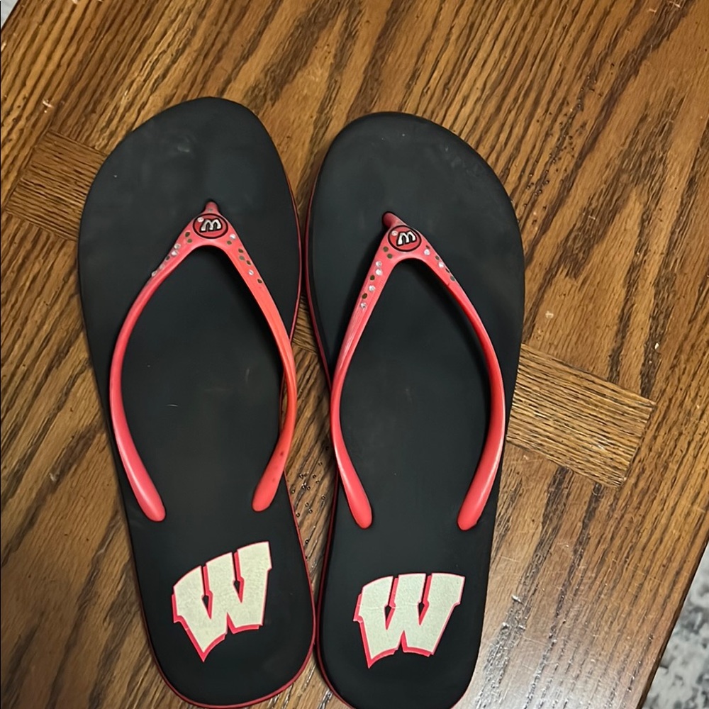 Wisconsin Badgers Flip Flops